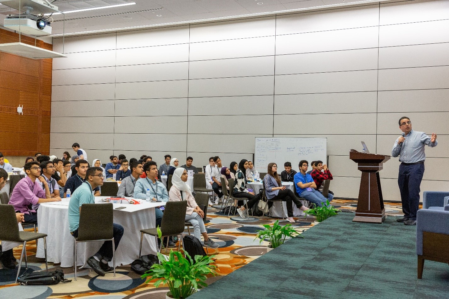 KAUST Professor Husam Alshareef presents on latest developments in research related to Material Science and Engineering.