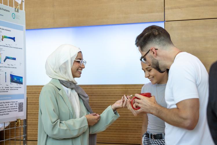 Image 2: Layan Kazem (rising Senior at Rensselaer Polytechnic Institute majoring in Biomedical Engineering) presenting at the KSIP poster session.